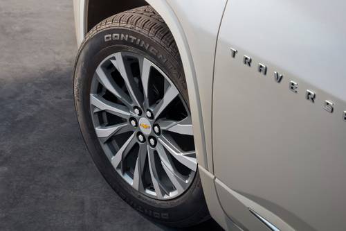 2024 Chevrolet Traverse Limited Premier 4dr SUV Wheel