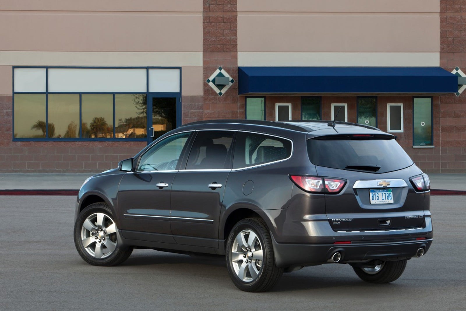 2016 Chevrolet Traverse, GMC Acadia and Buick Enclave Recalled for Seat Problem Edmunds