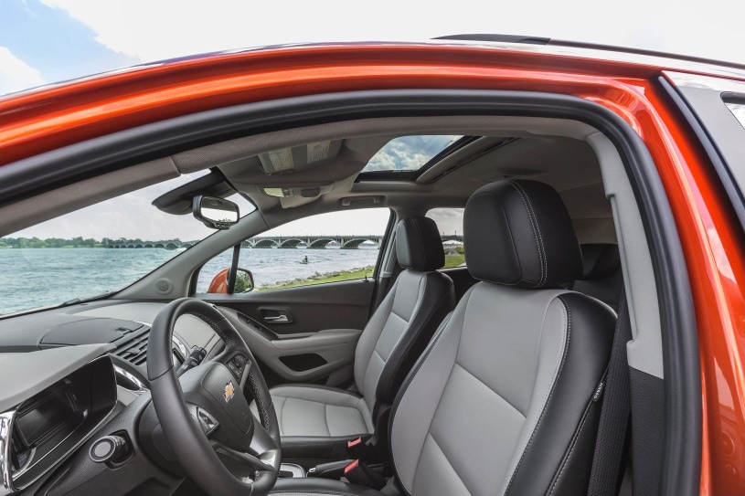 2016 Chevrolet Trax Pictures 23 Photos Edmunds