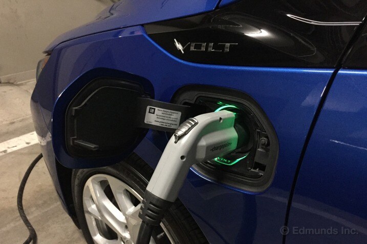 2016 Chevrolet Volt Edmunds Road Test 2016 Chevrolet Volt