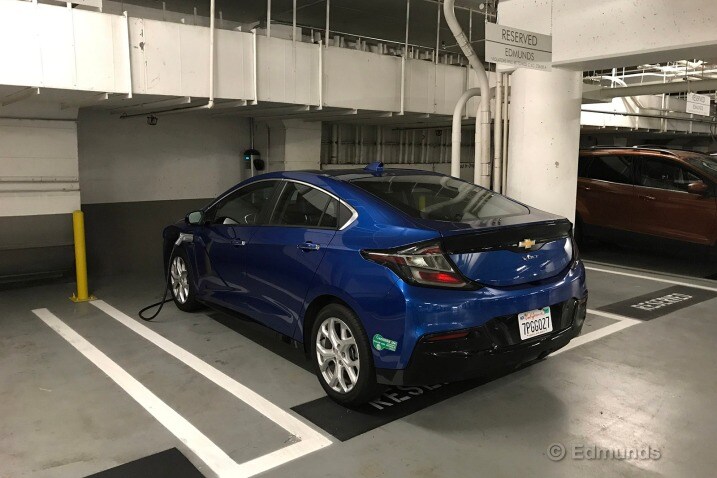 2016 Chevrolet Volt Edmunds Road Test 2016 Chevrolet Volt