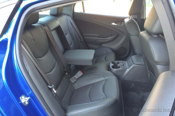 2016 Chevrolet Volt Edmunds Road Test 2016 Chevrolet Volt