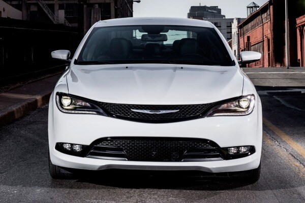 The 2016 Chrysler 200 The 2016 Chrysler 200