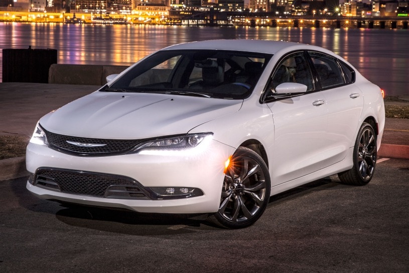 2017 Chrysler 200 Pictures - 123 Photos | Edmunds