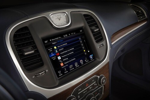 2016 Chrysler 300 C Platinum Sedan Center Console
