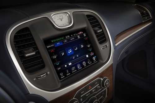 2016 Chrysler 300 C Platinum Sedan Center Console