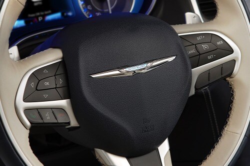 2016 Chrysler 300 C Platinum Sedan Steering Wheel Detail