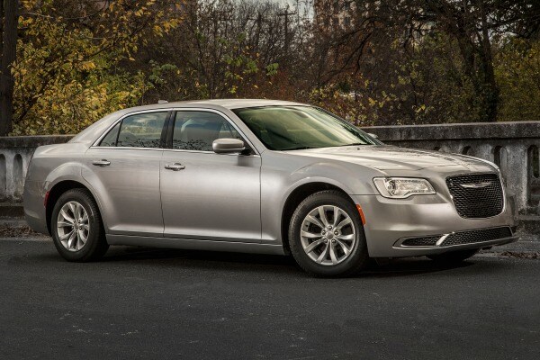 The 2016 Chrysler 300 The 2016 Chrysler 300