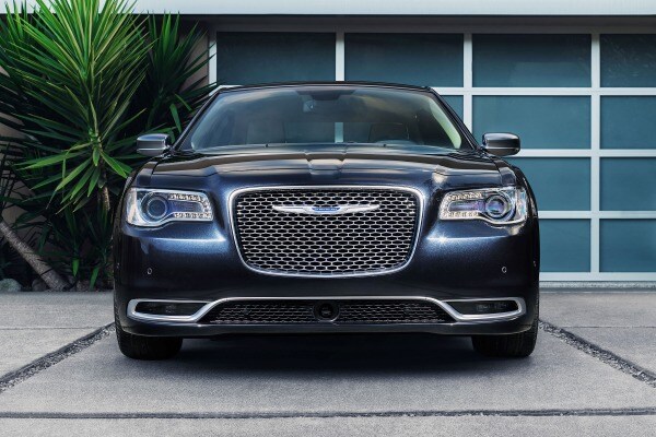 The 2017 Chrysler 300 The 2017 Chrysler 300