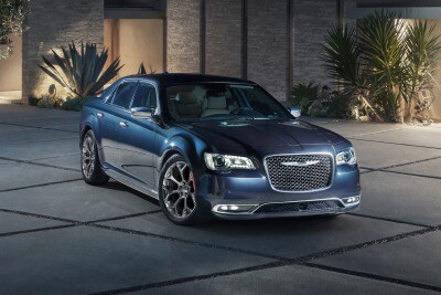 2017 Chrysler 300 Sedan Review Edmunds 2017 Chrysler 300 C Platinum Sedan Exterior