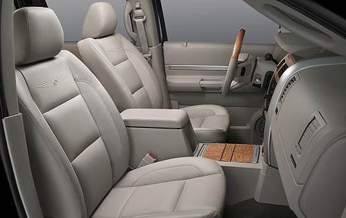 2008 Chrysler Aspen Limited Interior