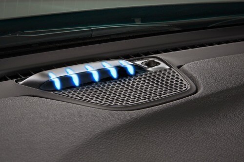 2017 Chrysler Pacifica Hybrid Platinum Passenger Minivan Interior Detail