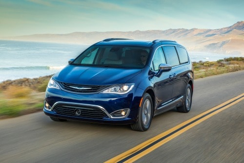 2017 Chrysler Pacifica Hybrid Platinum Passenger Minivan Exterior Shown