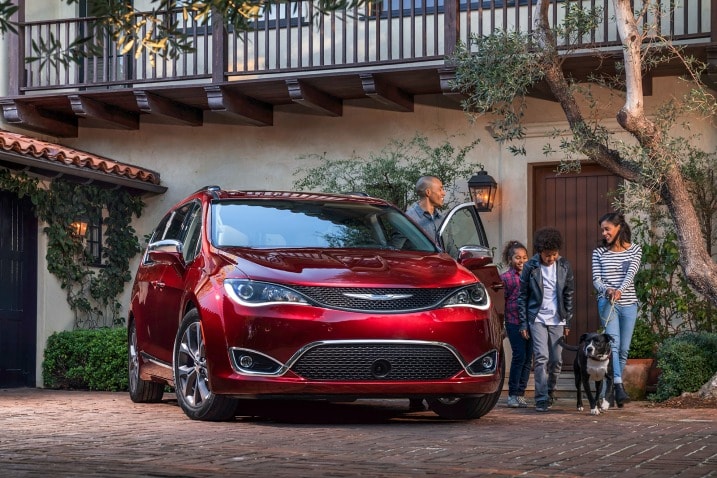 Edmunds Pas Magazine Name The 10 Best Family Cars Of 2017 Edmunds Pas Magazine Name The 10 Best Family Cars Of 2017