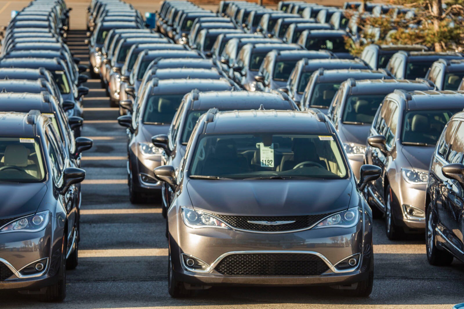 Used Car Dealerships Windsor >> 2017 Chrysler Pacifica Production Celebrated at FCA Plant ... Used Car Dealerships Windsor >> 2017 Chrysler Pacifica Production Celebrated at FCA Plant ...