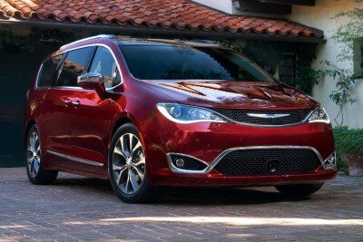 2017 Chrysler Pacifica Minivan Review Edmunds 2017 Chrysler Pacifica Minivan