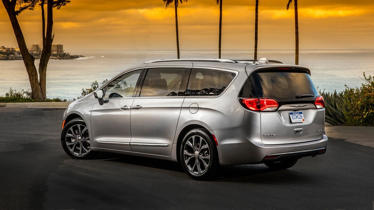 Used 2017 Chrysler Pacifica Minivan Pricing For Edmunds