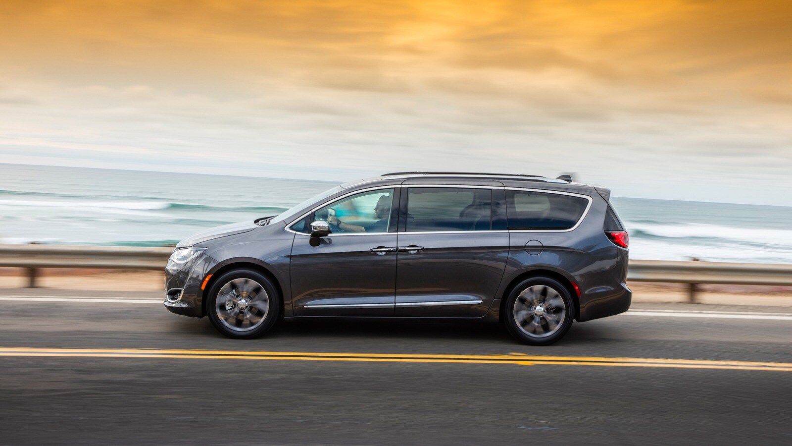 2019 Chrysler Pacifica Pricing Features Ratings And Reviews Edmunds