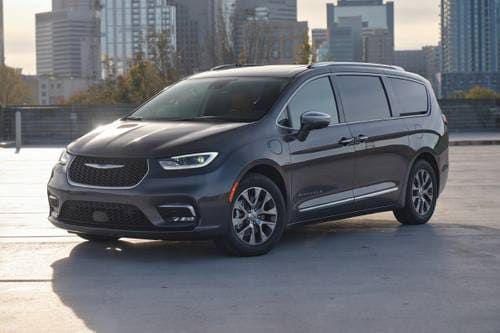 2024 Chrysler Pacifica Pinnacle Passenger Minivan Exterior Shown