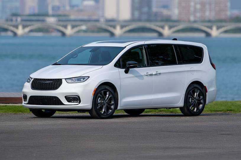 2026 Chrysler Pacifica 100th Anniversary PHEV Passenger Minivan Exterior