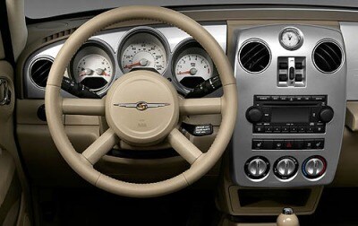 Used 2006 Chrysler Pt Cruiser Touring Wagon Review Ratings Edmunds 2006 Chrysler Pt Cruiser Limited Interior