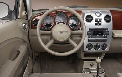 2008 Chrysler Pt Cruiser Wagon Review Edmunds 2008 Chrysler Pt Cruiser Limited Interior