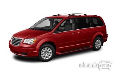 Used 2010 Chrysler Town And Country Pictures 137 Photos Edmunds 2010 Chrysler Town And Country In Inferno Red Crystal Pearlcoat