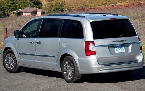 Used 2012 Chrysler Town and Country Minivan Pricing - For Sale | Edmunds
