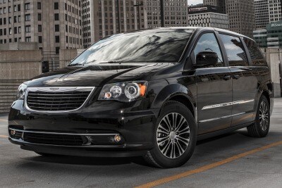 2016 Chrysler Town And Country Consumer Reviews 12 Car 2016 Chrysler Town And Country S Penger Minivan Exterior