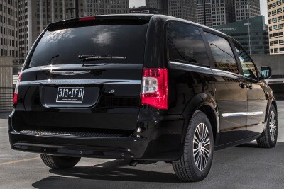 Used 2016 Chrysler Town And Country Limited Platinum Minivan Review 2016 Chrysler Town And Country S Penger Minivan Exterior