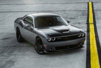 Used 2017 Dodge Challenger R T Plus Coupe Features Specs Edmunds 2017 Dodge Challenger Coupe