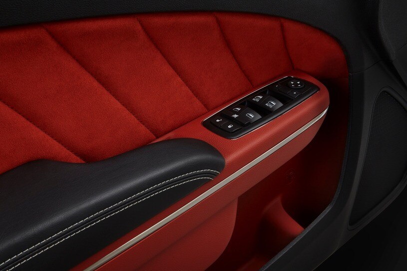 2015 Dodge Charger SRT Hellcat Sedan Interior Detail