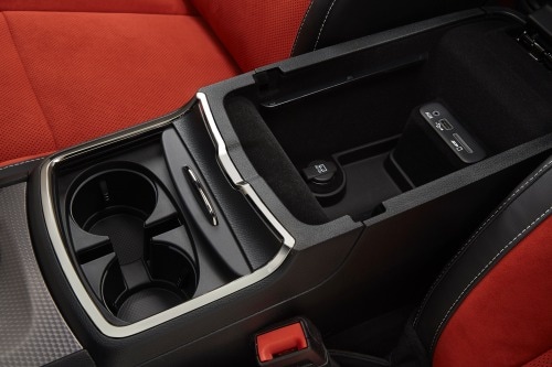 2017 Dodge Charger SRT Hellcat Sedan Cupholders