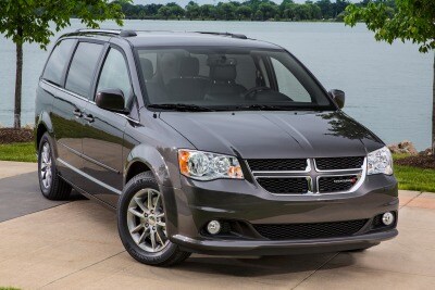 2017 Dodge Grand Caravan Se Plus Minivan Review Ratings Edmunds 2017 Dodge Grand Caravan Sxt Penger Minivan Exterior Shown