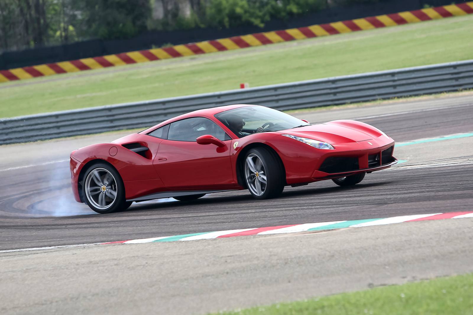 2019 Ferrari 488 Gtb Prices Reviews And Pictures Edmunds