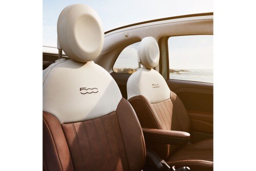 2016 FIAT 500 C Lounge Convertible Interior Shown
