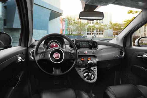 2018 FIAT 500 Lounge 2dr Hatchback Dashboard Shown