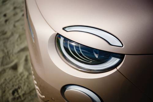 2024 FIAT 500e Inspired by Beauty 2dr Hatchback Headlamp Detail