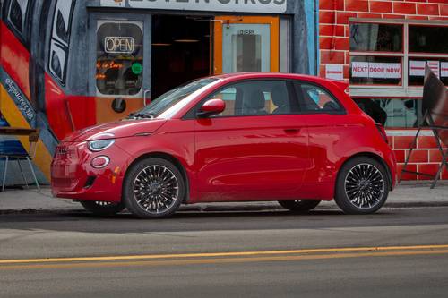 2024 FIAT 500e INSPI(RED) 2dr Hatchback Profile