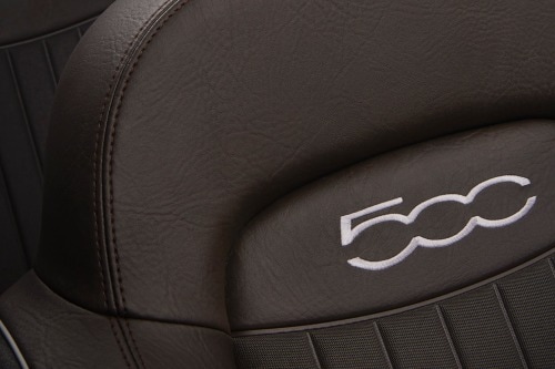 2016 FIAT 500X 4dr SUV Interior Detail
