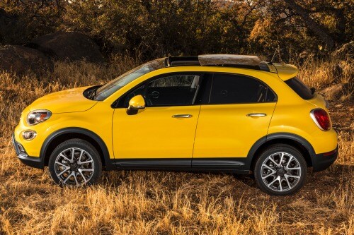 2016 FIAT 500X Trekking Plus 4dr SUV Profile