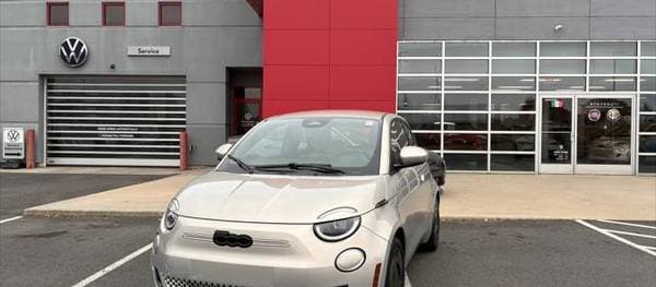 FIAT 500e 2025 Giorgio Armani 2dr Hatchback (electric DD)