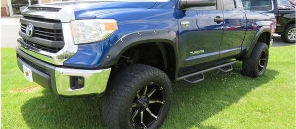 Toyota Tundra 2015 SR5 FFV 4dr Double Cab 4WD SB (5.7L 8cyl 6A)