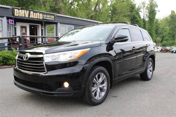 The 2016 Toyota Highlander The 2016 Toyota Highlander