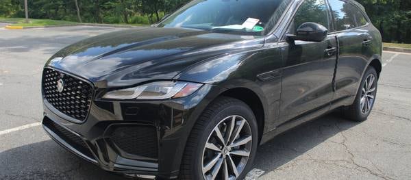 Jaguar F-PACE 2026 P250 R-Dynamic S 4dr SUV AWD (2.0L 4cyl Turbo 8A)