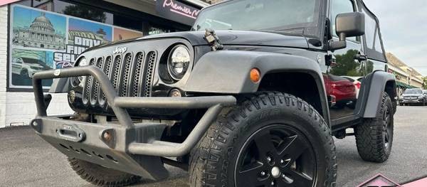 Jeep Wrangler 2011 Sport 2dr SUV 4WD (3.8L 6cyl 6M)
