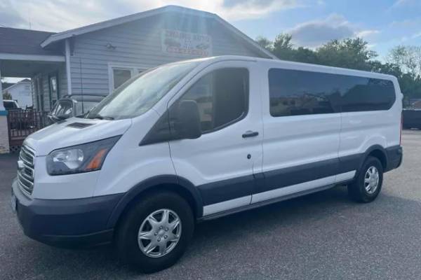 2015 Ford Transit Wagon 350 XLT Low Roof