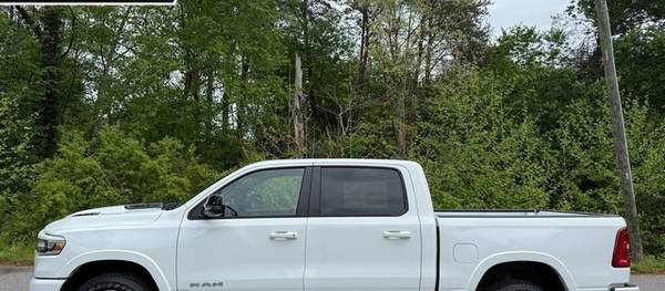 Ram 1500 2025 Laramie 4dr Crew Cab 4WD 5.6 ft SB (3.0L 6cyl Turbo 8A)
