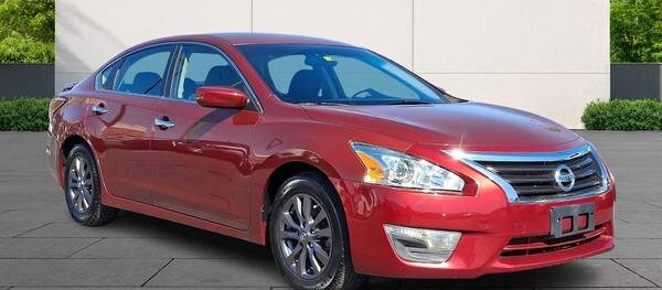 Nissan Altima 2015 2.5 S 4dr Sedan (2.5L 4cyl CVT)