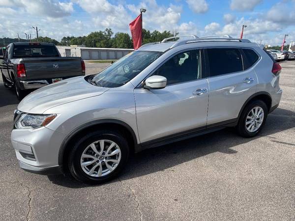 The 2017 Nissan Rogue The 2017 Nissan Rogue